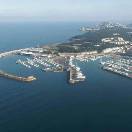 Apartamento In Spain With Beachfront View *
