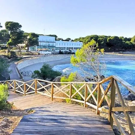 In Spain With Beachfront View Apartamento L' Escala