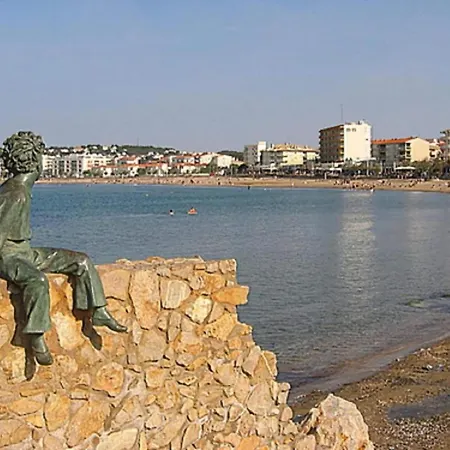 In Spain With Beachfront View L' Escala