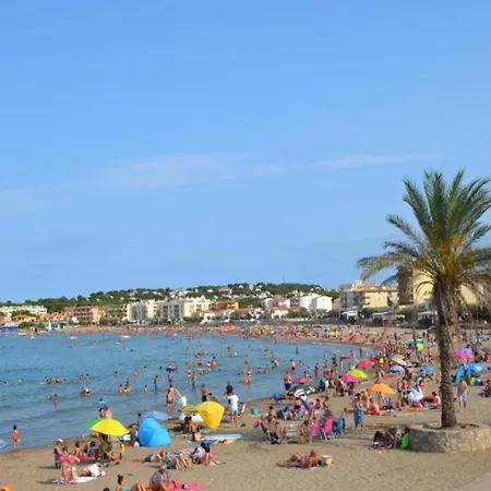 In Spain With Beachfront View L' Escala
