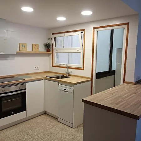 In Spain With Beachfront View דירה